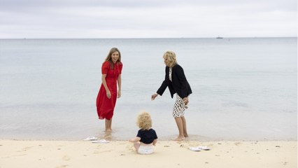 GALA VIDEO - Jill Biden : ce petit cadeau inattendu fait au fils de Boris Johnson, Wilfred.
