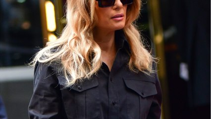 GALA VIDÉO - Melania Trump : cette actrice qui lui ressemble comme deux gouttes d'eau et qui adorerait l'interpréter !