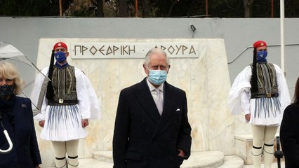 GALA VIDEO - Le prince Charles généreux : il vient en aide aux victimes des incendies en Grèce