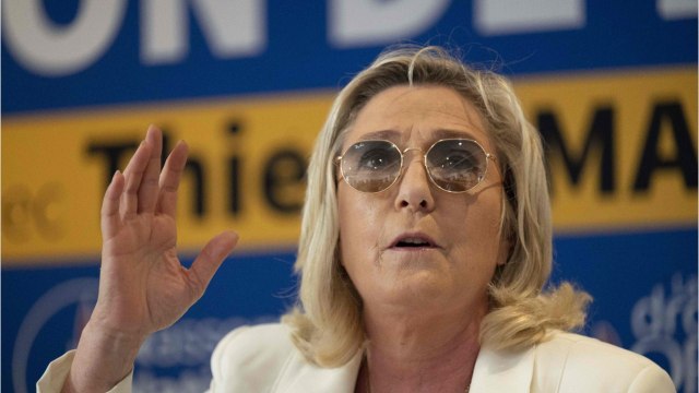 GALA VIDEO - « Bande de ploucs, reveillez-vous ! : la stratégie de Marine Le Pen fait grincer des dents