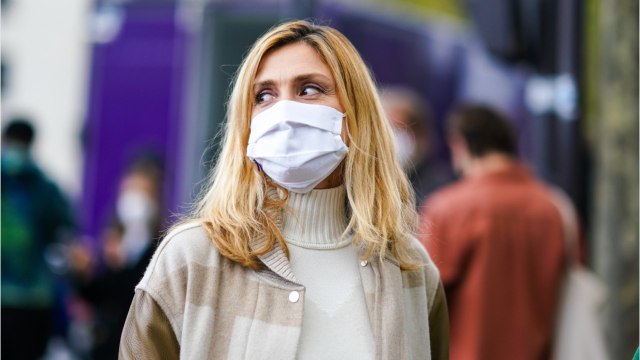 GALA VIDEO - Julie Gayet angoissée pour ses enfants : “Une mère parfaite, ça n’existe pas”.