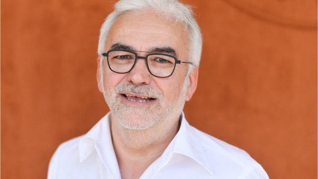 GALA VIDÉO - Pascal Praud fantasme sur Brigitte Macron : les moqueries s'en suivent...