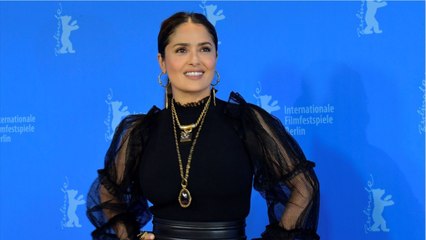 GALA VIDEO - PHOTO – Salma Hayek pose avec son beau-fils : le fils de Linda Evangelista a bien grandi !