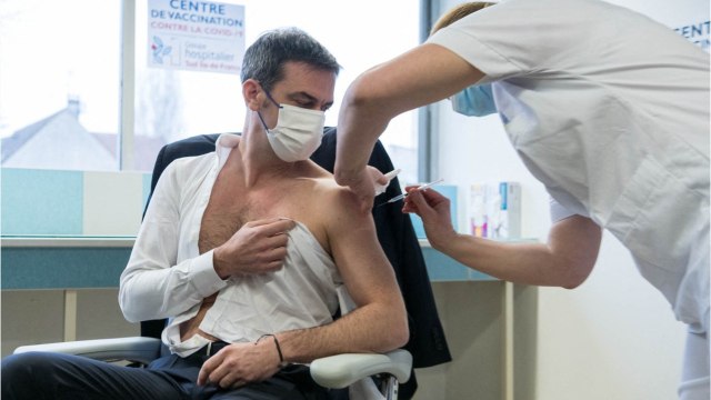 GALA VIDEO - Olivier Véran : pourquoi il a reçu deux vaccins différents ?