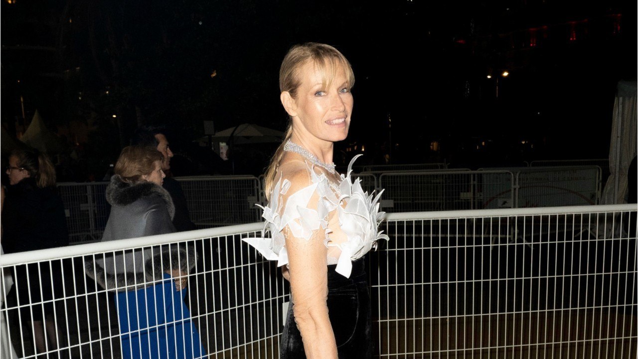 GALA VIDEO - « Le meilleur papa " : Estelle Lefébure rend un sublime hommage à David Hallyday