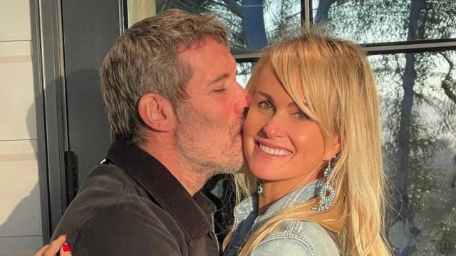 GALA VIDEO - PHOTO – Laeticia Hallyday et Jalil Lespert fidèles à un club-restaurant chic adoré par Johnny.