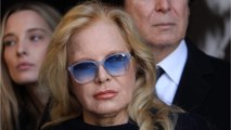 GALA VIDEO - Amour, rupture… Sylvie Vartan philosophe : « Qui n'a jamais eu envie de revoir la personne tant aimée ? 