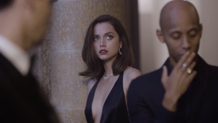 GALA VIDÉO - EXCLU - LES BIJOUX D'ANA DE ARMAS DANS JAMES BOND