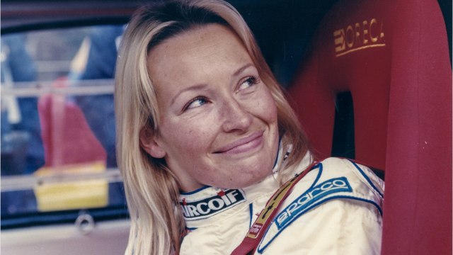 GALA VIDEO - Flashback – Mariage d’Estelle Lefébure et David Hallyday : l’émotion de Sylvie Vartan