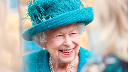 GALA VIDÉO - Elizabeth II « touchée " et « émue " : ce geste qui la bouleverse.