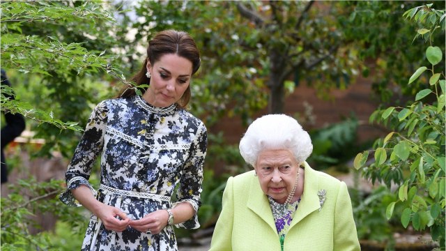 GALA VIDEO - Kate Middleton : ce jour où elle s'est confiée à Elizabeth II à coeur ouvert
