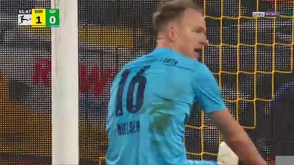 Bundesliga : Dortmund conforte sa place de dauphin, Haaland voit double