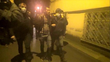 Gasp girişiminde bulunduğu iddia edilen 2 Irak uyruklu şüpheli polisin operasyonuyla yakalandı