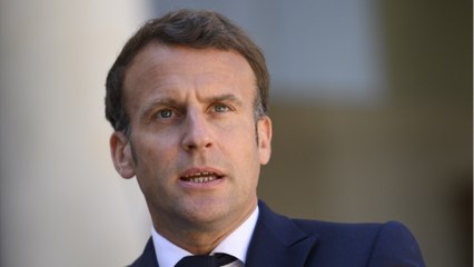 GALA VIDÉO - « C'est le Macron Circus Show " : Jean-Michel Apathie se paie la tête du président.