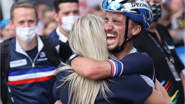 GALA VIDEO - Marion Rousse : sa tendre déclaration à Julian Alaphilippe après sa victoire historique