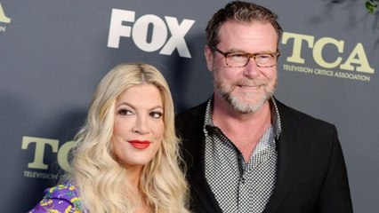 GALA VIDEO - PHOTO – Tori Spelling séparée après 15 ans de mariage ? Son mari repéré sans son alliance
