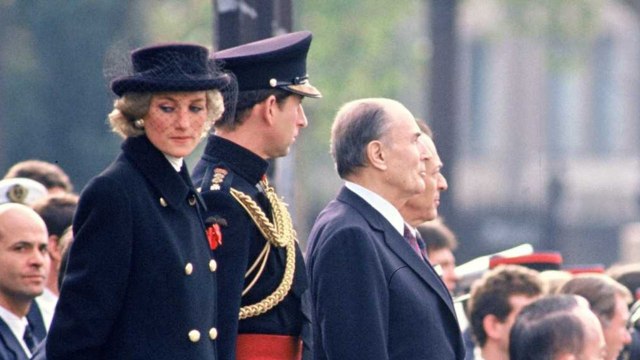 GALA VIDEO - François Mitterrand témoin du malaise de Diana pas heureuse avec Charles