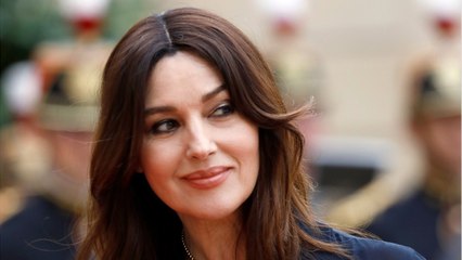 GALA VIDEO - Monica Bellucci cash sur son nouveau film avec Carole Bouquet : "Je voulais l'embrasser"