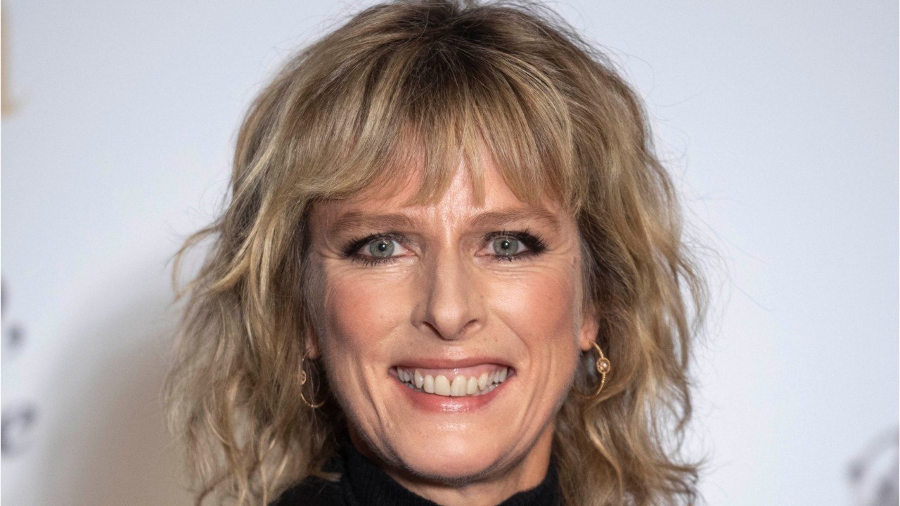 GALA VIDEO - Karin Viard : ses filles Marguerite et Simone « pas du tout fans " de leur mère