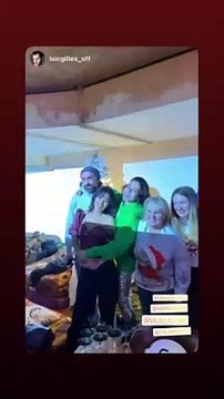 Valérie Damidot et sa fille Roxane, Sandra Sisley, Loic Gilles et Leslie Benaroch au Gypsi Motel pour le concours du pull le plus kitsch.