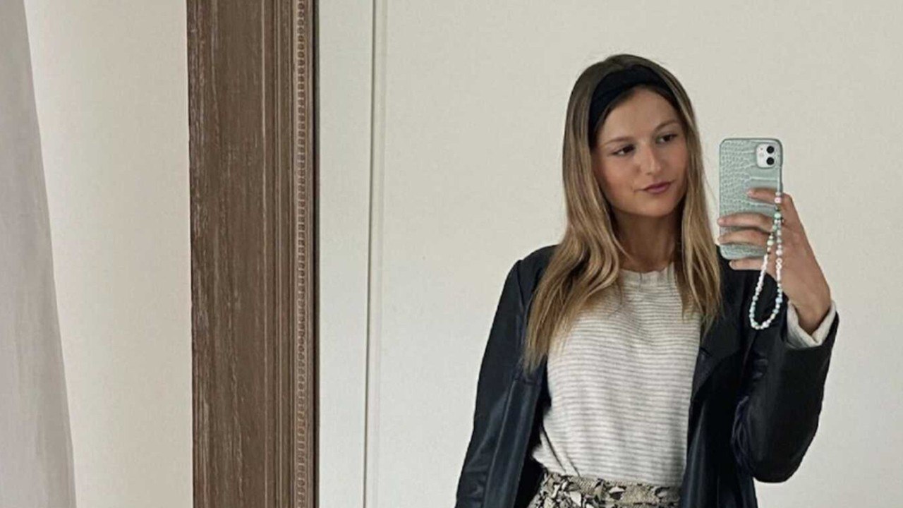 GALA VIDEO - Lola Courbet : soleil, plage et bikini… Dernier cliché avant la fin des vacances