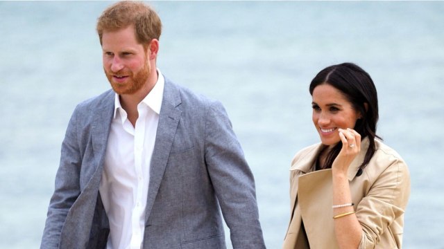 GALA VIDÉO - Harry et Meghan Markle séparés à New York : les photos qui font jaser.