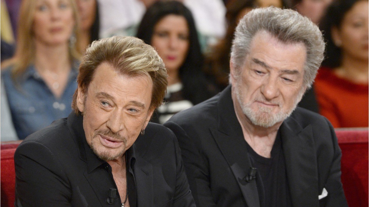GALA VIDEO - Johnny Hallyday « trahi " par des « margoulins " : Eddy Mitchell ne mâche pas ses mots.