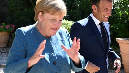 GALA VIDÉO - Emmanuel Macron à Brégançon : le secret de son bronzage malgré ses vacances studieuses