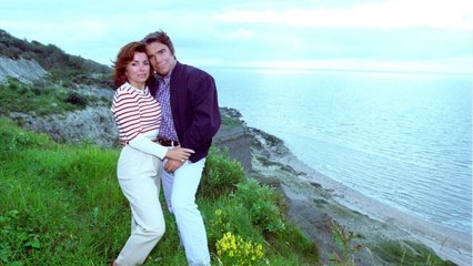 GALA VIDEO - Dominique et Bernard Tapie : leur vérité sur leur rencontre.