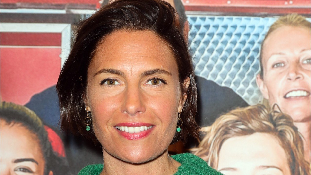 GALA VIDEO - Alessandra Sublet encore attaquée sur ses rides : « Je fais ce que je veux "