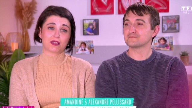 GALA VIDEO - Familles nombreuses, la vie en XXL : accusée de toucher des « allocs , une candidate s'emporte.