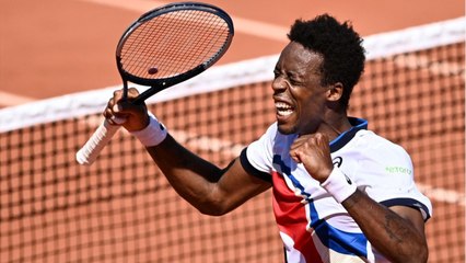 GALA VIDÉO - Roland-Garros : Gael Monfils peut compter sur le soutien de sa fiancée Elina dans les tribunes