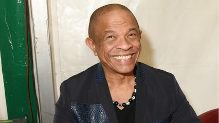 GALA VIDÉO - Francky Vincent en couple : il présente sa compagne Aziza, de 21 ans sa cadette