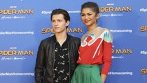 GALA VIDEO – Spider-Man : Tom Holland et Zendaya, les stars de la saga en couple ! Le baiser qui confirme.