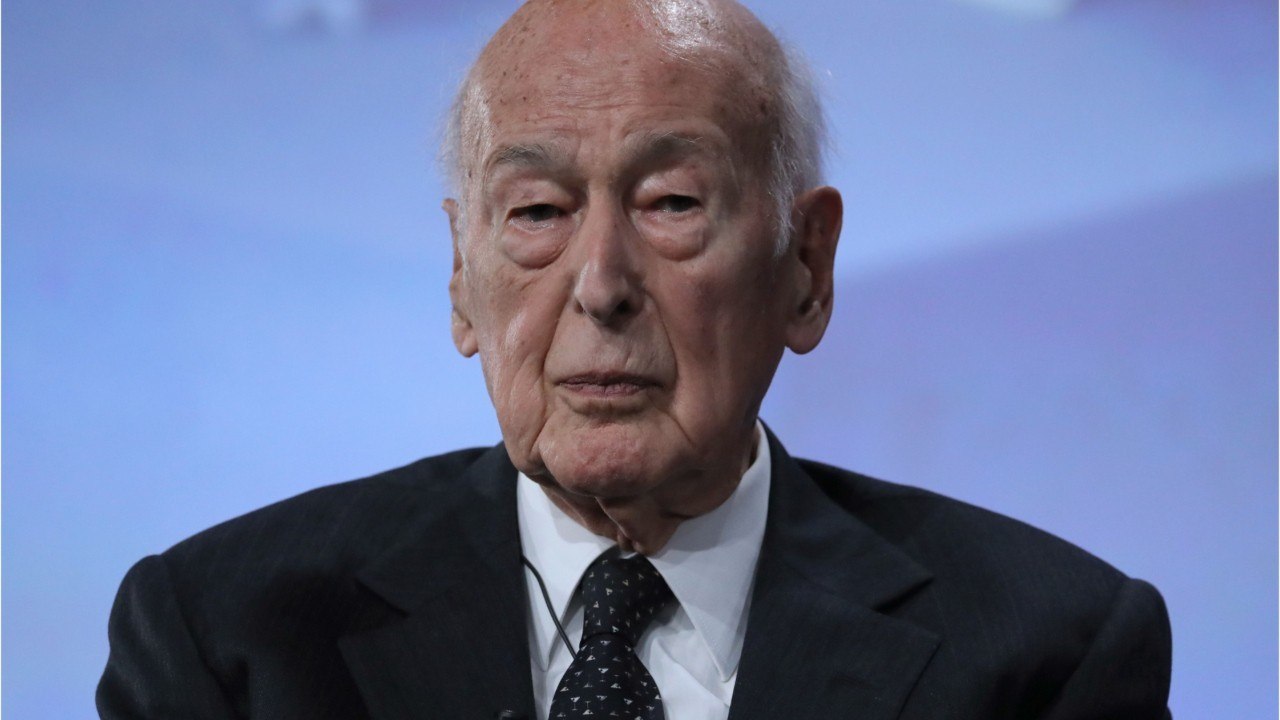 GALA VIDÉO - Valéry Giscard d'Estaing : son épouse Anne-Aymone et ses fils « émus " par un hommage