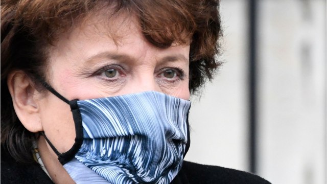 GALA VIDEO - Roselyne Bachelot privilégiée ? Cette visite inattendue d’Emmanuel Macron