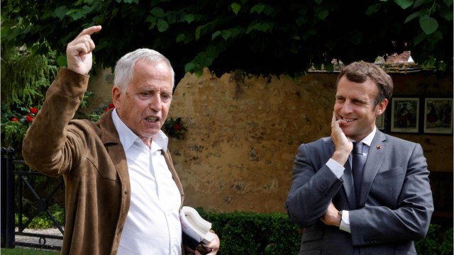GALA VIDEO - « Malaise TV : la sortie d’Emmanuel Macron et Fabrice Luchini ne fait pas l’unanimité