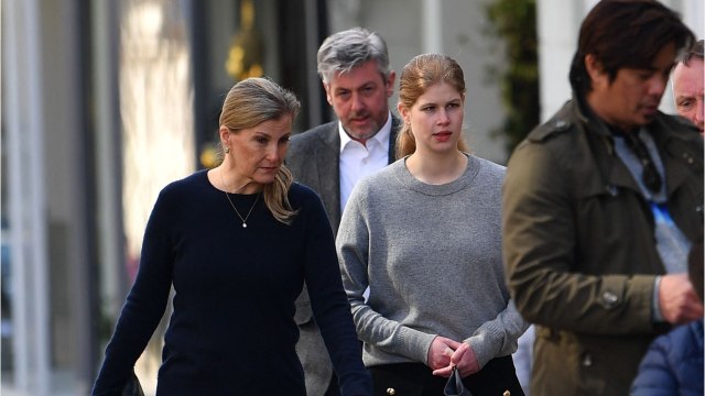 GALA VIDEO - Lady Louise Windsor, 17 ans : les craintes de sa mère Sophie de Wessex