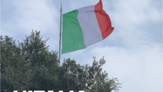 GALA VIDÉO - Aurélien Enthoven, fils de Carla Bruni, célèbre ses racines italiennes avec fierté