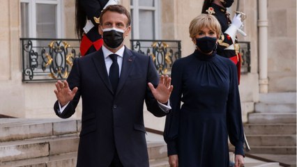 GALA VIDÉO - Emmanuel et Brigitte Macron vaccinés : pourquoi ils n'ont reçu qu'une dose