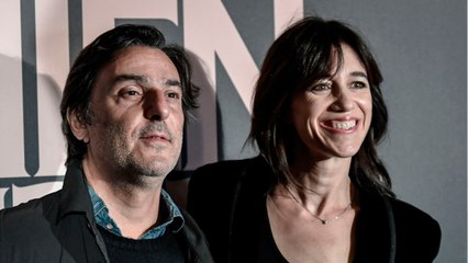 GALA VIDEO - Charlotte Gainsbourg : sa fille Alice amoureuse, elle présente son chéri
