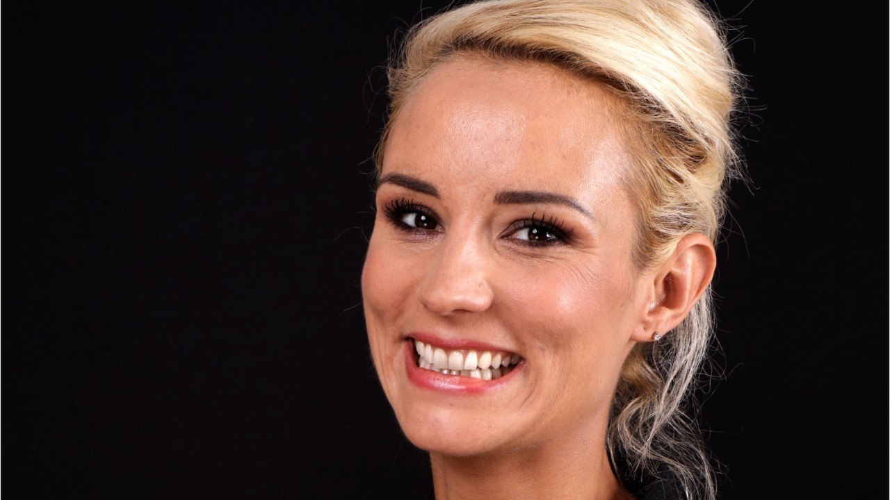 GALA VIDEO - Elodie Gossuin en pleine pause tendresse avec sa « mini-moi "