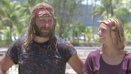 GALA VIDEO - Arnaud de Koh Lanta répond aux internautes : « Maxine me saute dessus comme ma fille "