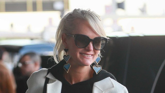 GALA VIDÉO - « À peine un merci : Laeticia Hallyday fait enrager des fans de Johnny.