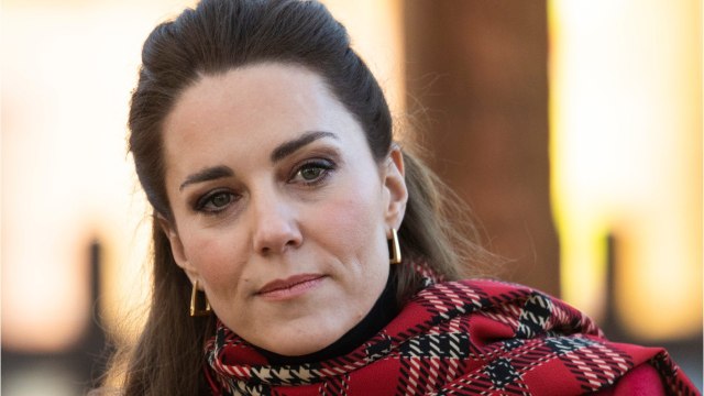 GALA VIDEO - Pourquoi Kate Middleton est séparée de William pour les obsèques du prince Philip ?