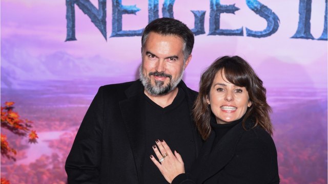 GALA VIDEO - « Il est parfait : Faustine Bollaert raconte son coup de foudre pour Maxime Chattam