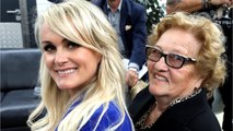 GALA VIDEO - Bisbilles ? Laeticia Hallyday met les choses au clair sur sa relation avec Mamie Rock