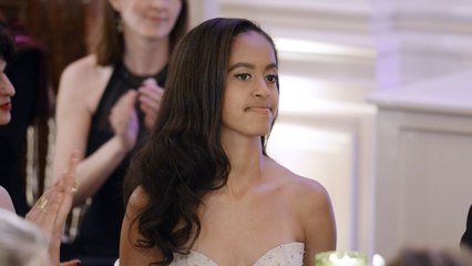 GALA VIDEO - PHOTO – Barack Obama taquin avec sa fille Malia qui fête ses 23 ans