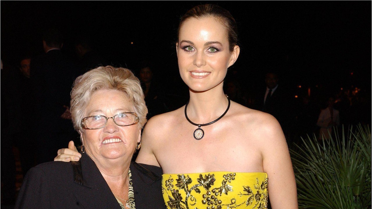 GALA VIDÉO - Laeticia Hallyday : ses voeux d'anniversaire très discrets pour Mamie Rock