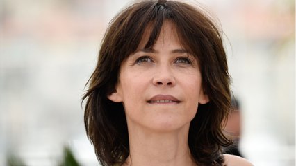 GALA VIDEO - Sophie Marceau : la mort de ses parents, un sujet encore douloureux.